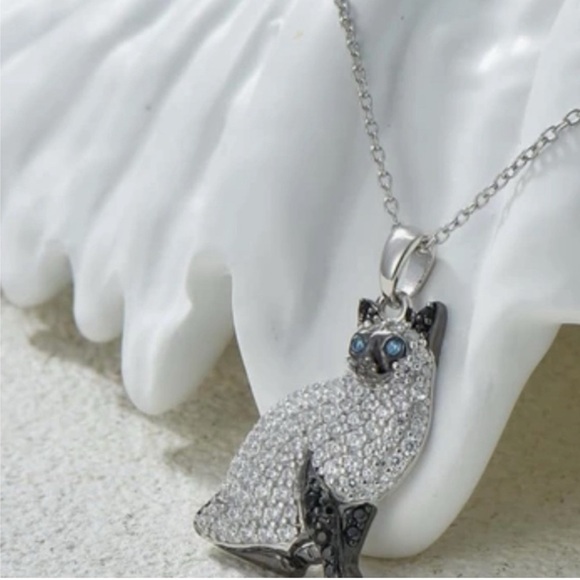 Crystal Cat Necklace with Chain, Siamese or Ragdoll long hair Kitty - Picture 3 of 4